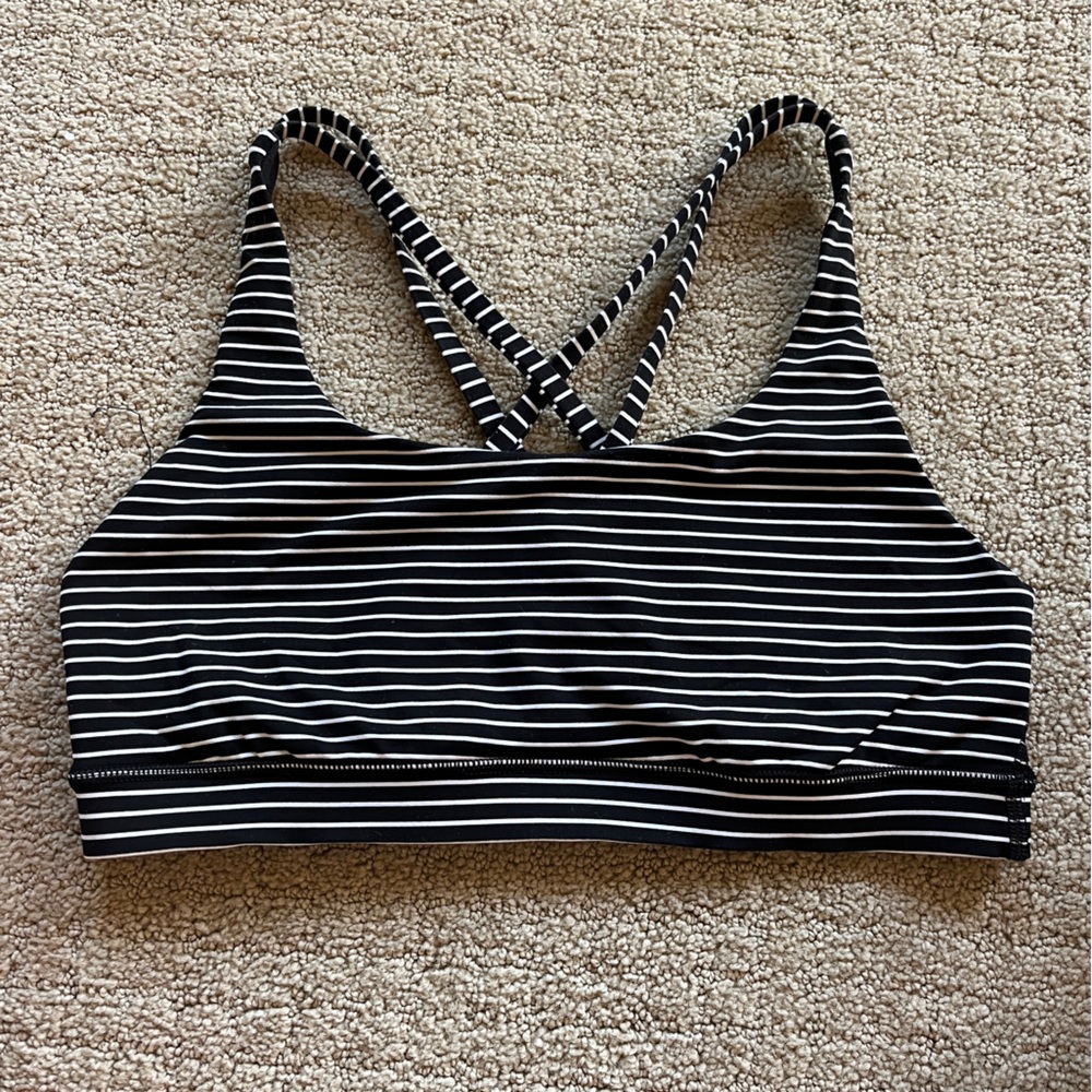 Lululemon size 8 energy bra black and white stripe